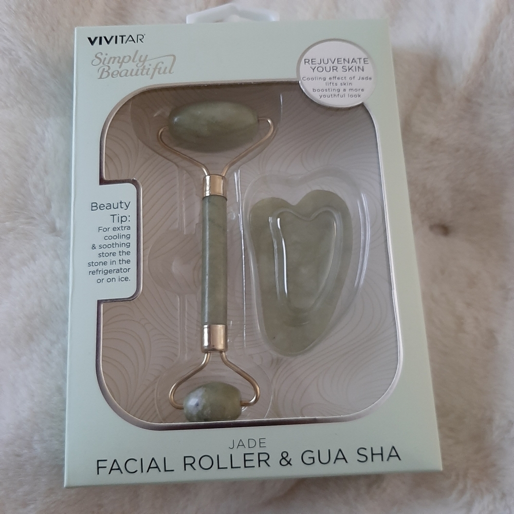 Vivitar jade facial roller & Gua Sha